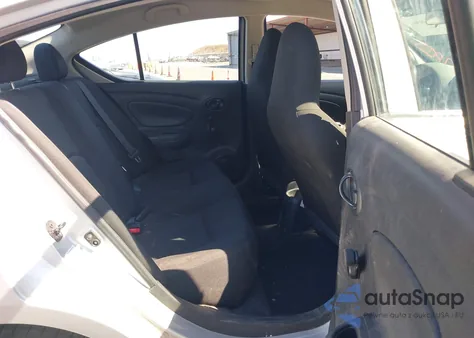 2017 Nissan Versa 1.6 S z USA, uszkodzony, nr VIN 3N1CN7AP4HL872251